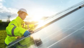 female mounting solar panel